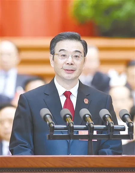 遏制司法腐败，必须从纠正冤假错案开始