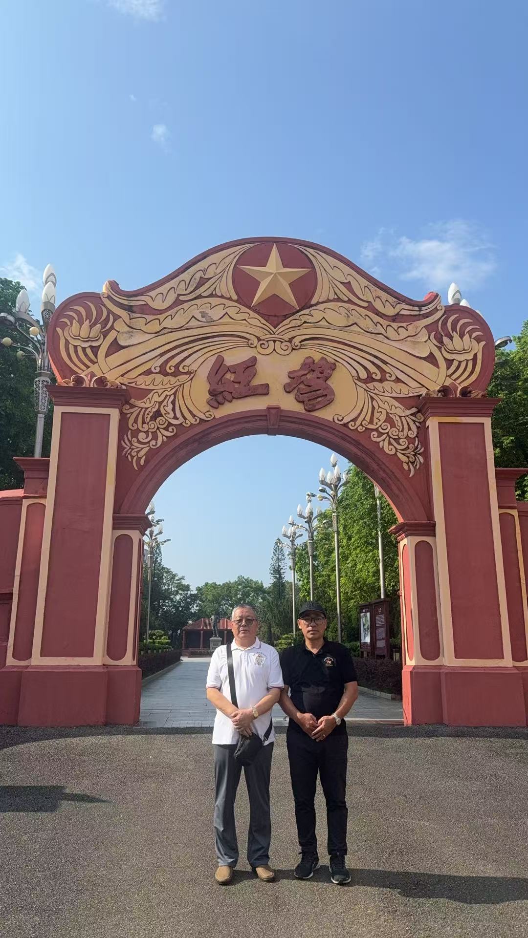 谒红场 ——瞻仰中国第一个苏维埃政权的